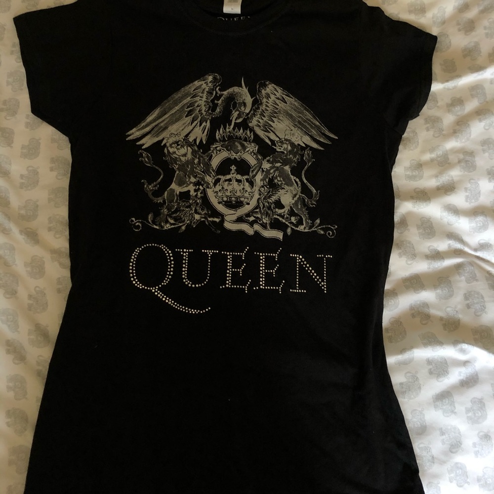 Queen Official T-Shirt Women’s Merch